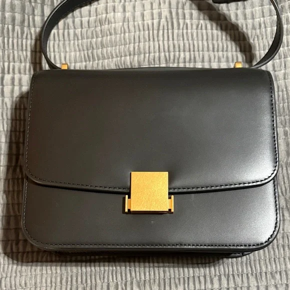 Quince Black Leather Shoulder Bag - Picture 1 of 4